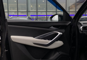 Подержанный автомобиль Chevrolet Captiva 2022 года (19 фото)