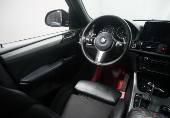 Подержанный автомобиль BMW X3 2017 года (13 фото)