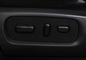 Подержанный автомобиль Ford Explorer 2012 года (18 фото)
