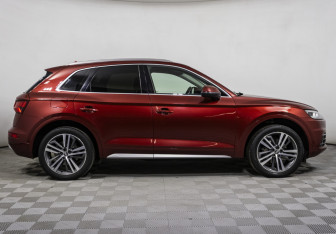 Подержанный автомобиль Audi Q5 2018 года (4 фото)