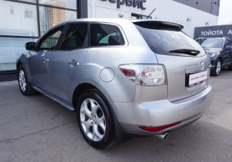 Подержанный автомобиль Mazda CX-7 2011 года (7 фото)