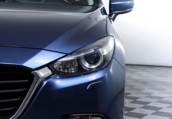 Подержанный автомобиль Mazda 3 Hatchback 2018 года (7 фото)