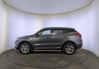 Подержанный автомобиль Geely Atlas 2019 года (8 фото)