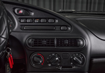 Подержанный автомобиль Chevrolet Niva 2011 года (12 фото)