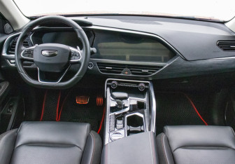 Подержанный автомобиль Geely Tugella 2022 года (13 фото)