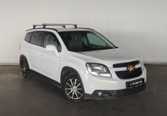 Подержанный автомобиль Chevrolet Orlando 2012 года (3 фото)