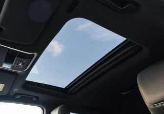 Подержанный автомобиль Toyota Land Cruiser Suv 2023 года (32 фото)