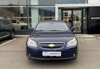 Подержанный автомобиль Chevrolet Epica 2010 года (2 фото)