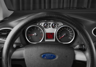 Подержанный автомобиль Ford Focus Hatchback 2009 года (11 фото)