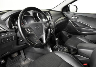 Подержанный автомобиль Hyundai Santa Fe 2015 года (12 фото)