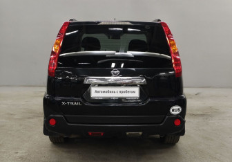 Подержанный автомобиль Nissan X-Trail 2008 года (6 фото)