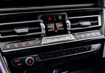 Подержанный автомобиль BMW M8 Sedan 2021 года (29 фото)