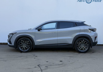 Подержанный автомобиль Changan UNI-T 2023 года (8 фото)