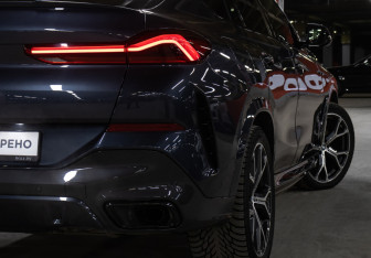 Подержанный автомобиль BMW X6 2020 года (33 фото)