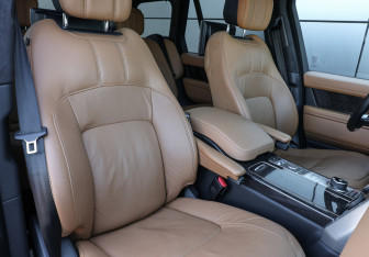 Подержанный автомобиль Land Rover Range Rover 2019 года (10 фото)
