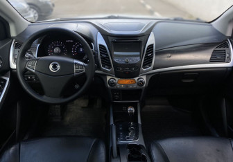 Подержанный автомобиль SsangYong Actyon 2014 года (10 фото)