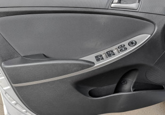 Подержанный автомобиль Hyundai Solaris Sedan 2016 года (19 фото)