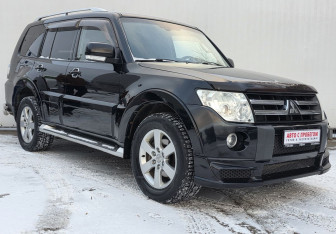 Подержанный автомобиль Mitsubishi Pajero 2008 года (3 фото)