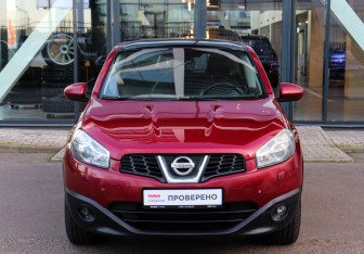 Подержанный автомобиль Nissan Qashqai 2010 года (2 фото)