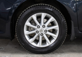 Подержанный автомобиль Toyota Camry Sedan 2016 года (25 фото)