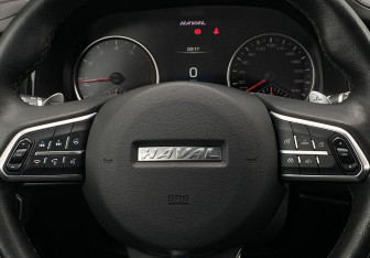 Подержанный автомобиль Haval F7 2022 года (16 фото)