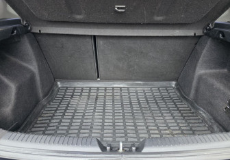 Подержанный автомобиль Kia Ceed Hatchback 2015 года (19 фото)