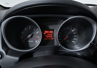 Подержанный автомобиль Mitsubishi ASX 2010 года (10 фото)