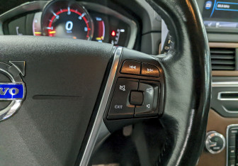 Подержанный автомобиль Volvo XC70 2014 года (28 фото)