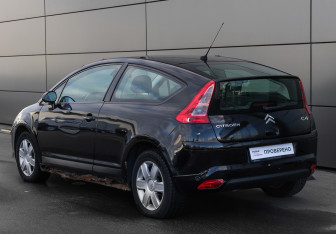 Подержанный автомобиль Citroen C4 Hatchback 2008 года (3 фото)