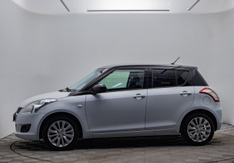 Подержанный автомобиль Suzuki Swift Hatchback 2011 года (2 фото)