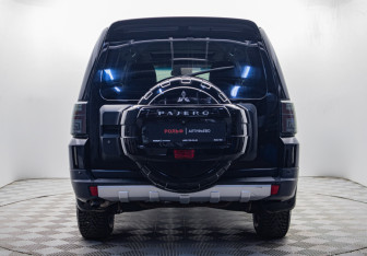 Подержанный автомобиль Mitsubishi Pajero 2007 года (4 фото)