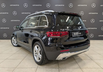 Подержанный автомобиль Mercedes-Benz GLB 2021 года (7 фото)