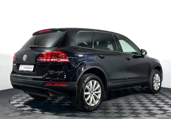 Подержанный автомобиль Volkswagen Touareg 2011 года (5 фото)