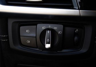 Подержанный автомобиль BMW X6 2018 года (19 фото)