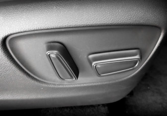 Подержанный автомобиль Toyota Land Cruiser Suv 2021 года (26 фото)