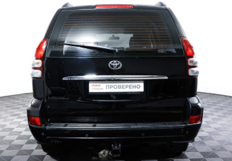 Подержанный автомобиль Toyota Land Cruiser Prado 2007 года (6 фото)