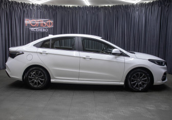 Подержанный автомобиль Omoda S5 2024 года (4 фото)