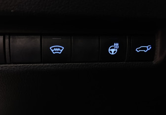 Подержанный автомобиль Toyota RAV4 2021 года (12 фото)