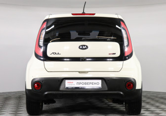 Подержанный автомобиль Kia Soul 2017 года (6 фото)