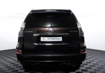 Подержанный автомобиль Lexus GX 2014 года (6 фото)