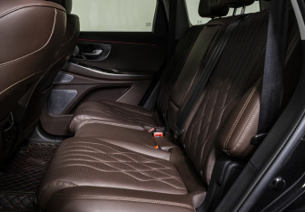 Подержанный автомобиль Exeed VX 2023 года (15 фото)