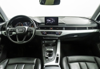 Подержанный автомобиль Audi A4 Sedan 2018 года (15 фото)