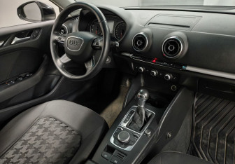 Подержанный автомобиль Audi A3 Sedan 2014 года (10 фото)