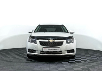 Подержанный автомобиль Chevrolet Cruze Hatchback 2012 года (2 фото)