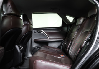 Подержанный автомобиль Lexus RX 2020 года (7 фото)