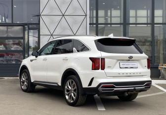 Подержанный автомобиль Kia Sorento 2021 года (7 фото)