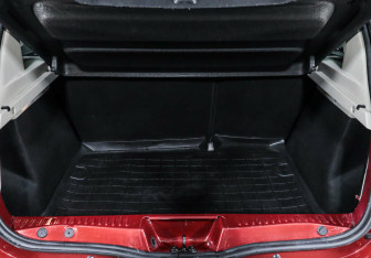 Подержанный автомобиль Renault Sandero 2019 года (10 фото)