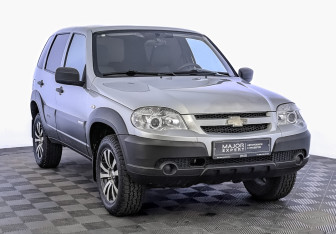 Подержанный автомобиль Chevrolet Niva 2017 года (3 фото)
