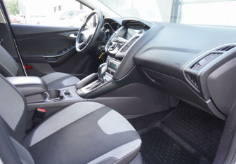 Подержанный автомобиль Ford Focus Wagon 2013 года (11 фото)