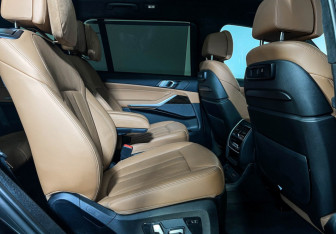 Подержанный автомобиль BMW X7 2019 года (14 фото)